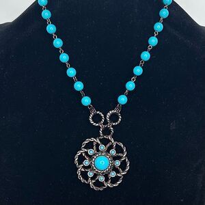 Bill Blass Flower Pendant Beaded Necklace Women's 16" Turquoise Color Cabochon